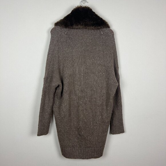 Romeo + Juliet Couture Cardigan Sweater Womens Medium Brown Faux Fur Dolman Knit - Picture 7 of 14